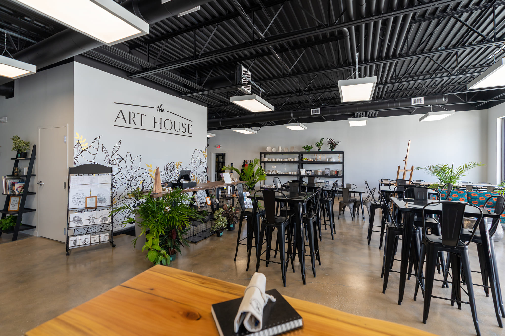 Art House at St. Augustine Beach offers art classes, potterymaking and