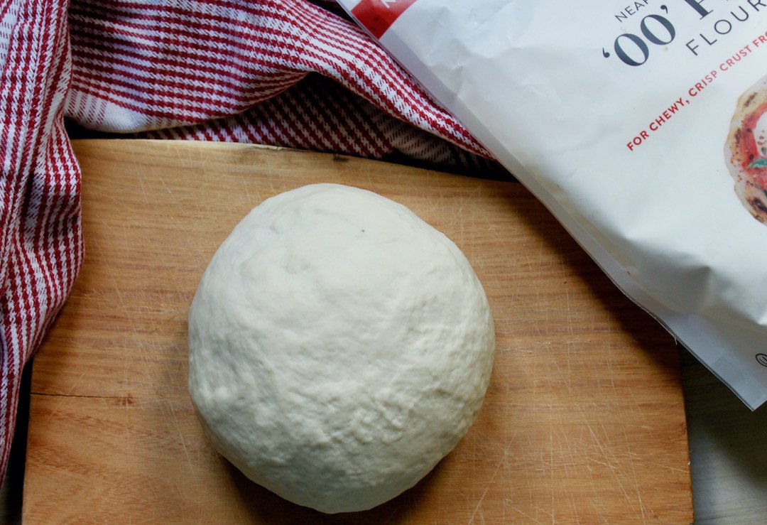 Italian Pizza Dough Easy, Homemade Recipe To Taste