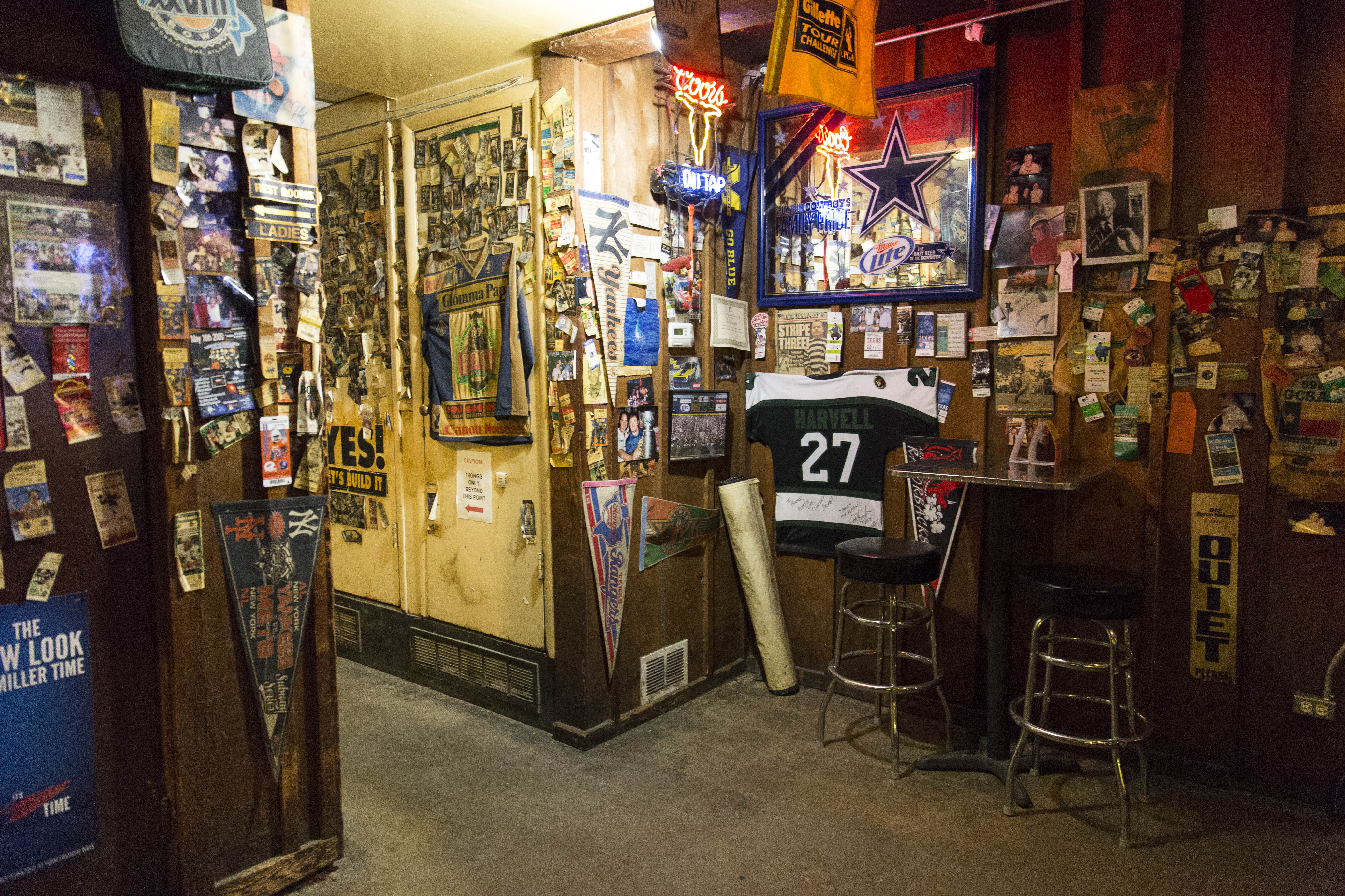 Ranks the TOT Among Dallas’ Top Dive Bars Time Out Tavern