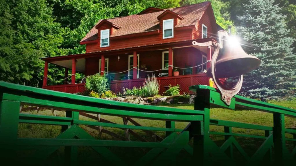 Mountain Harbour B&B • Tour Carter County
