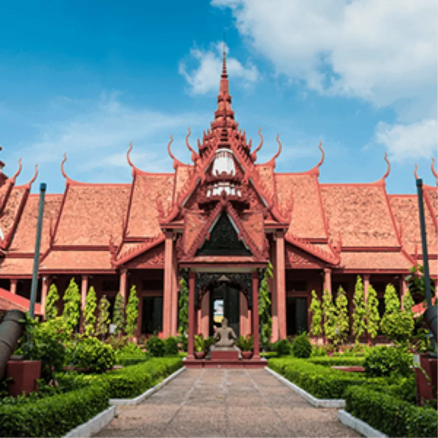 Top Things to Do in Phnom Penh Cambodia / Tour De Vines