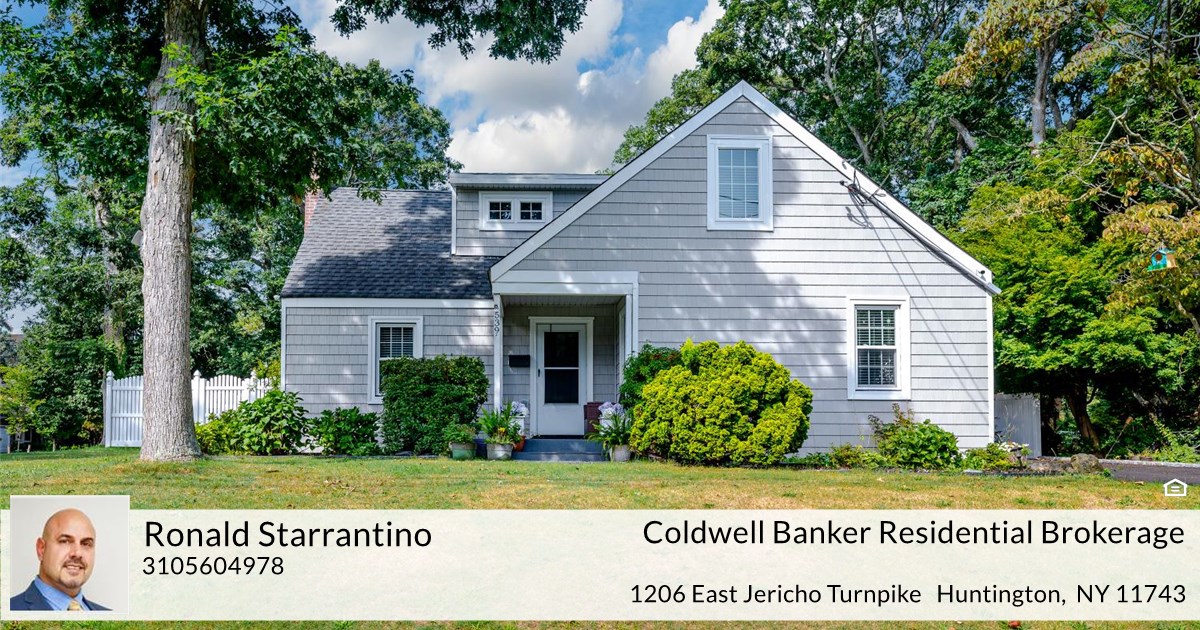 539 Manatuck Blvd, Brightwaters, NY 11718