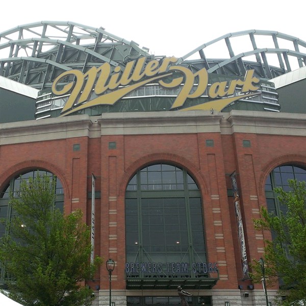 Wisconsin Game Day Van Galder Tour & Travel July 2426