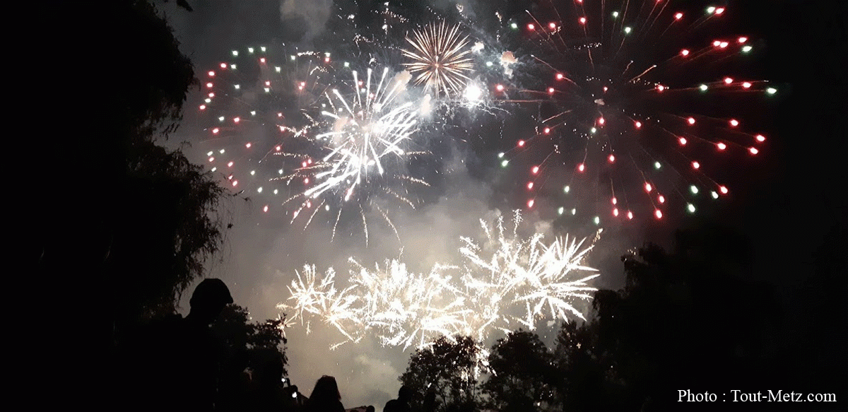 Feu d'artifice 14 juillet Metz 2019 vidéo bouquet final