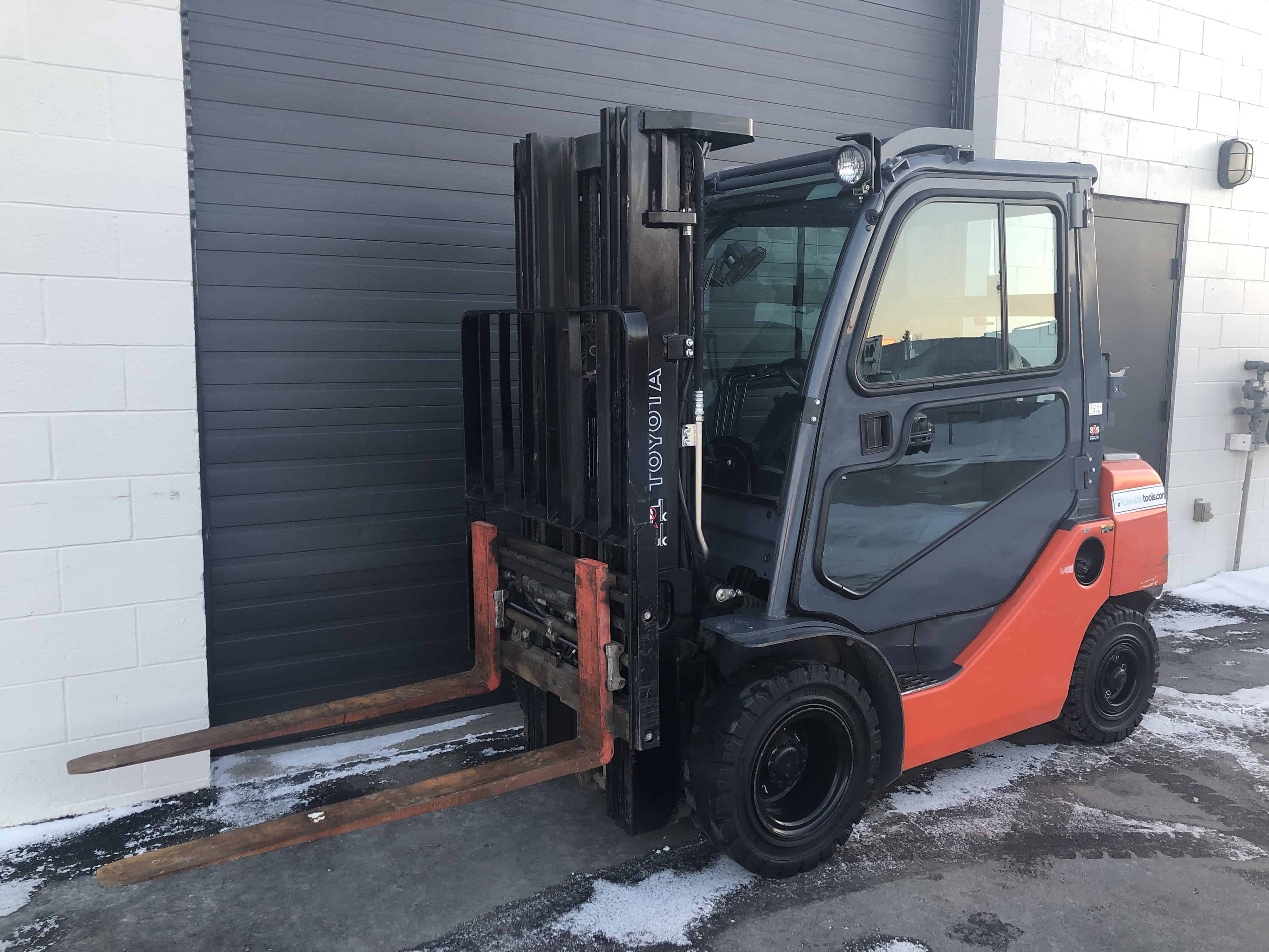 Used 2014 Toyota 8FGU25 5000lbs Forklift For Sale - Towable Tools