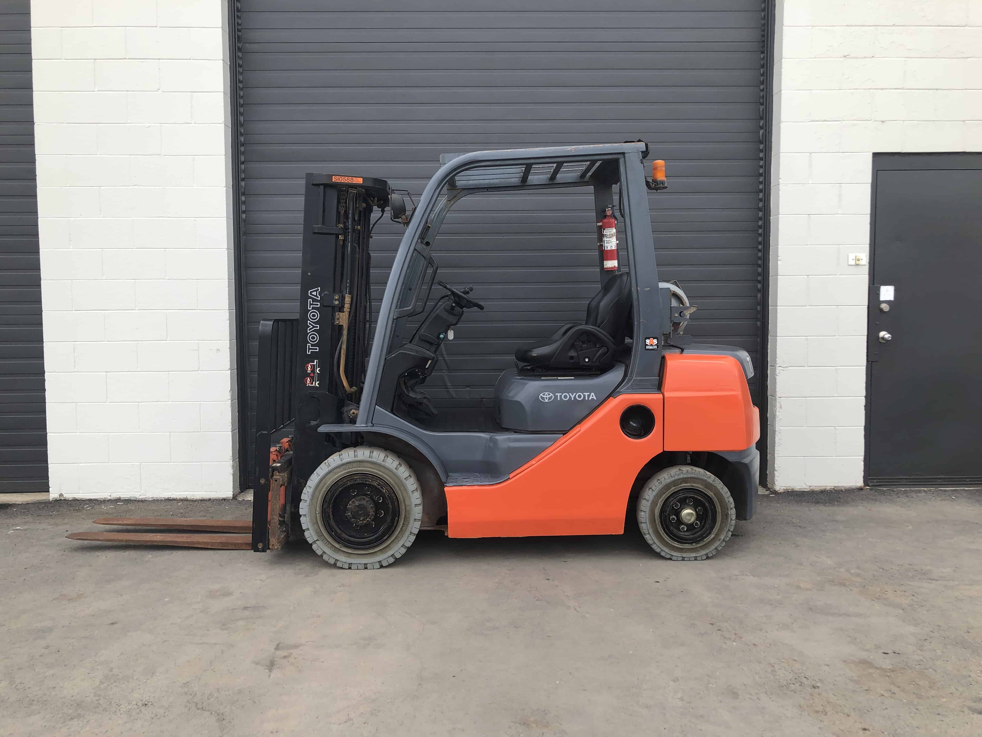 Used Toyota 5000lbs Forklift For Sale at Towable Tools Calgary, Alberta