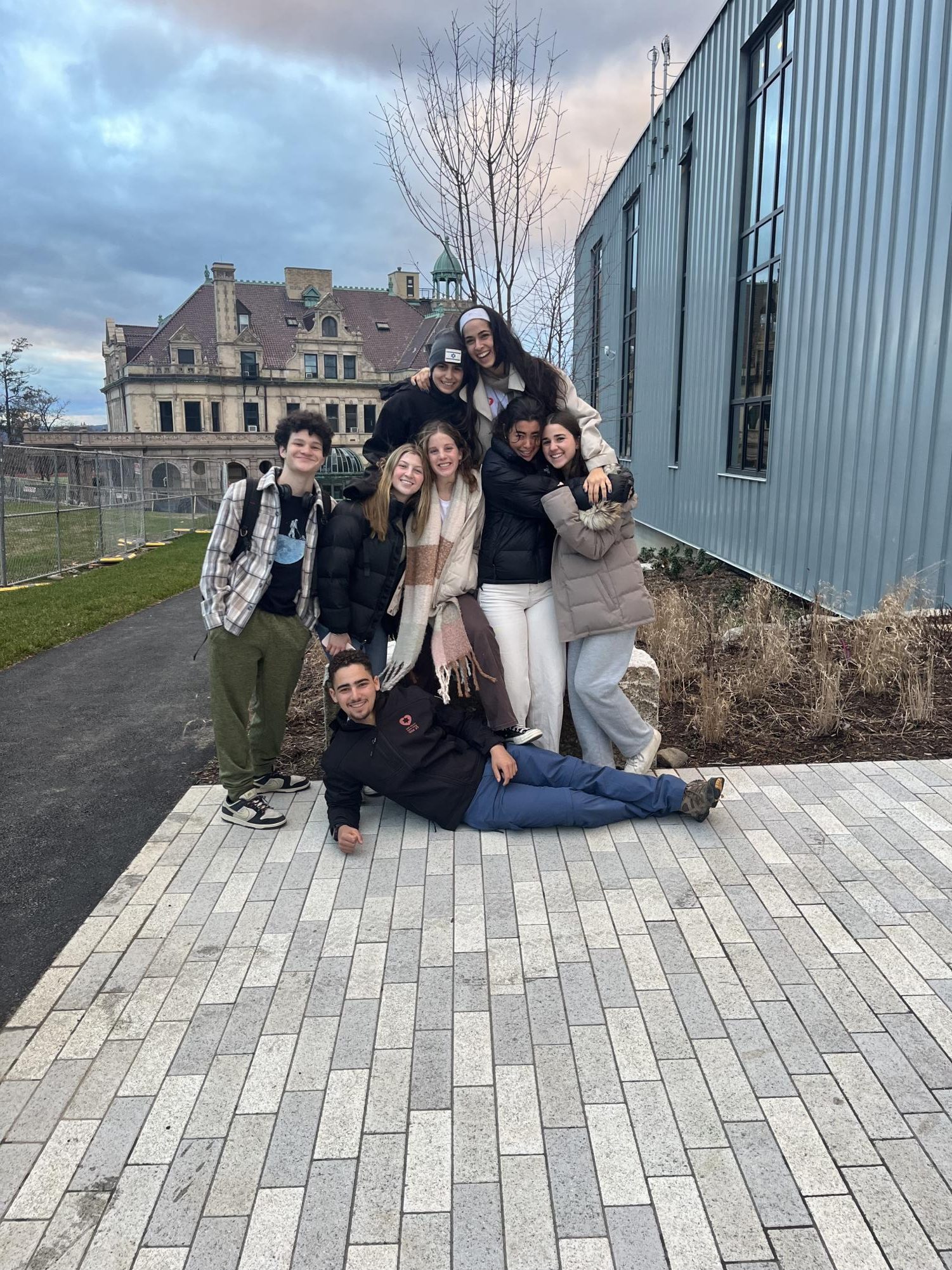 Jewish Culture Club hosts Lev Echad volunteers Tower