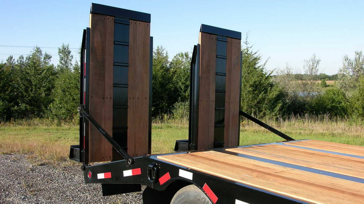 Hydraulic Ramps Towmaster Trailers