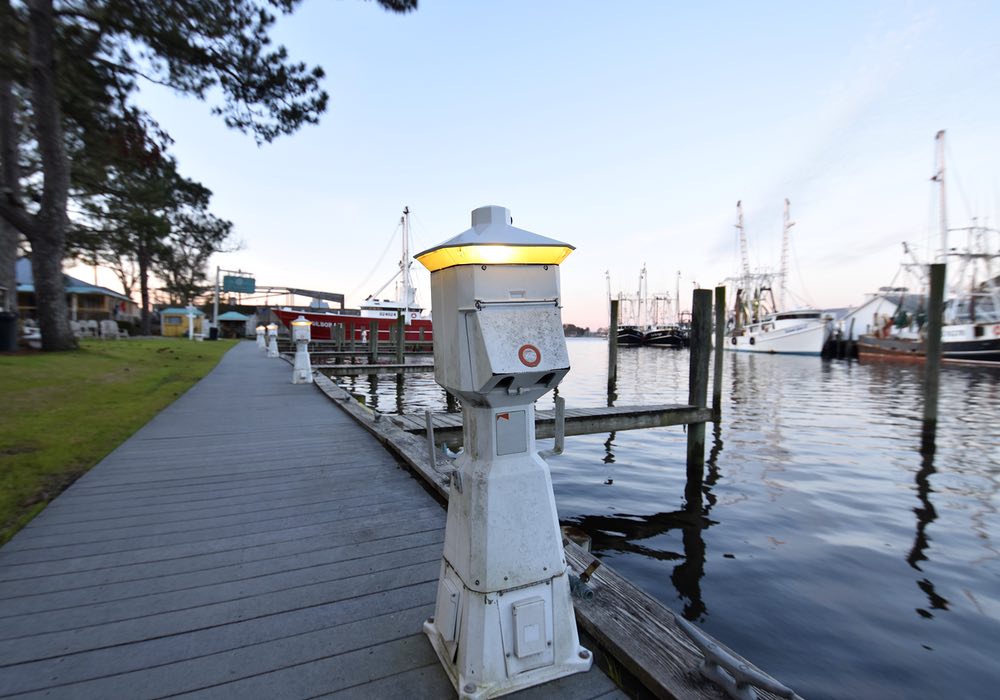 Oriental Marina Pedestal