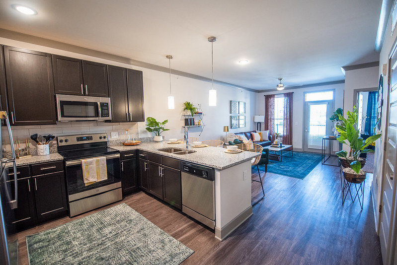 Aria Apartments Zionsville Towne Post Network Local Business