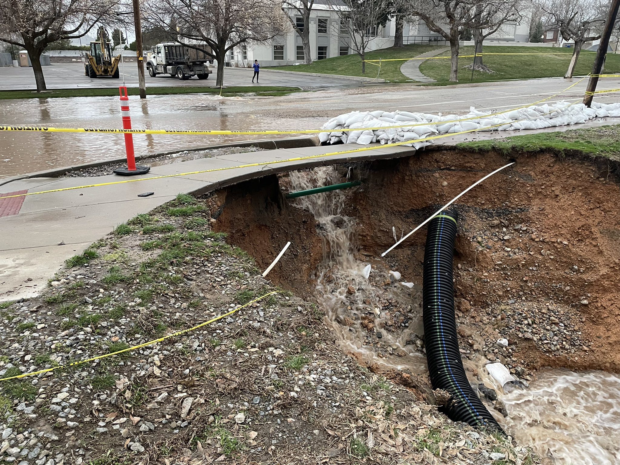 Community comes together to battle flooding in Salt Lake City's