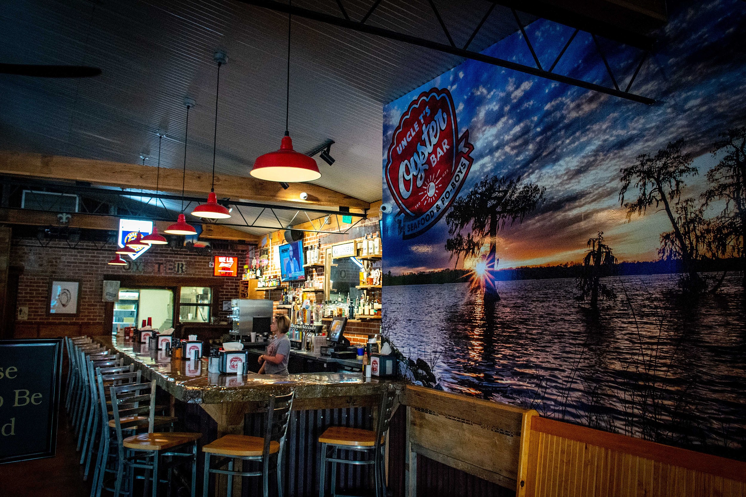 Eat Lafayette Uncle T's Oyster Bar