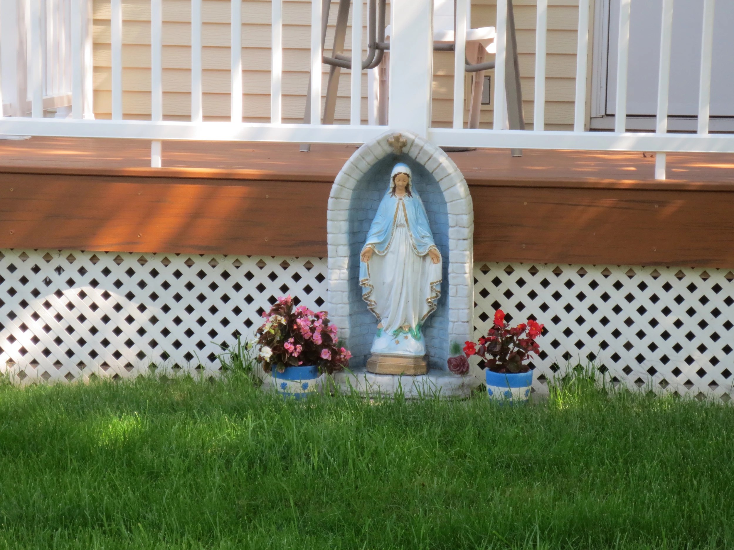 Weird American Traditions Bathtub Mary