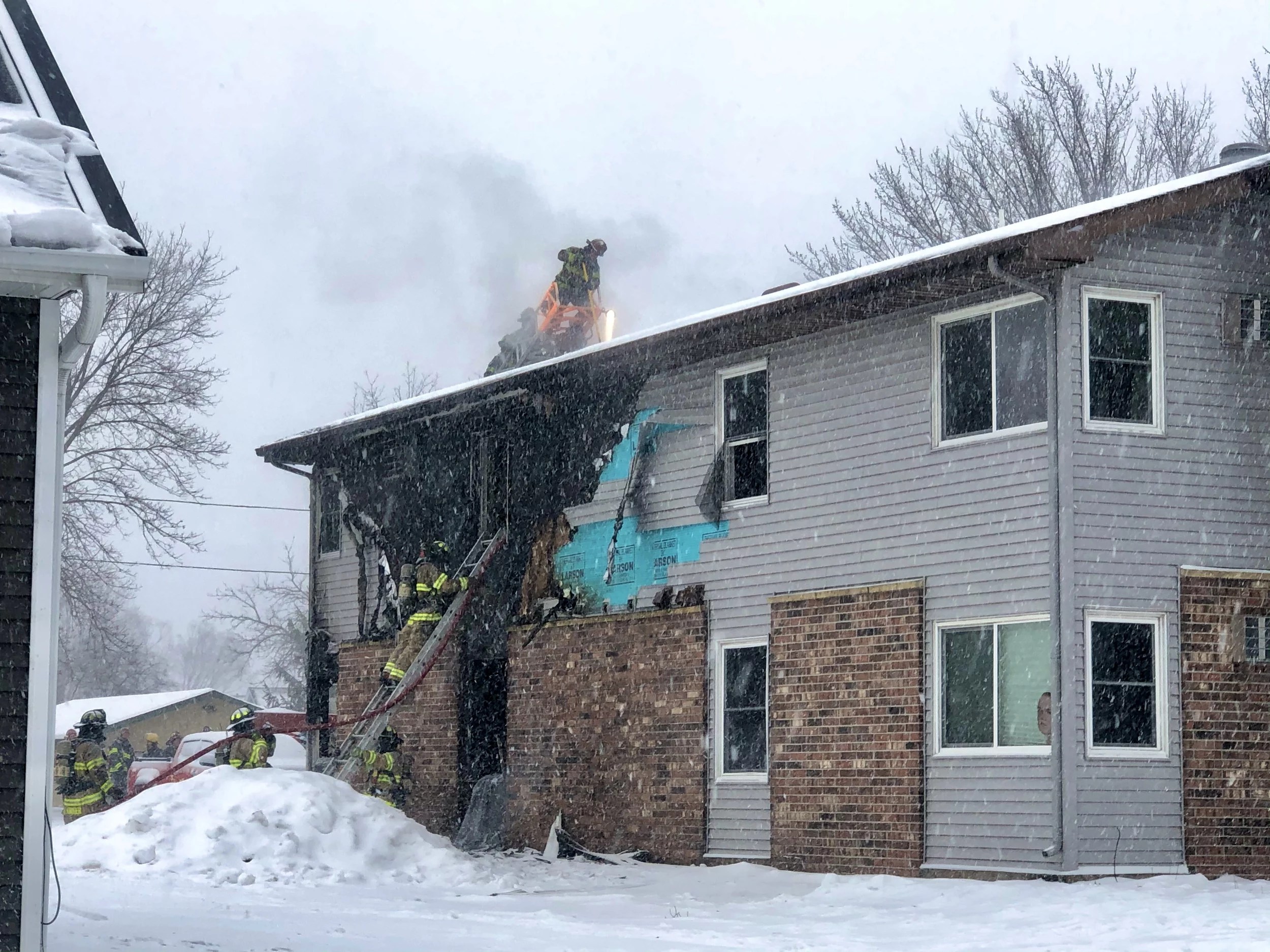 UPDATE One Dead, Several Hurt In Mantorville Fire