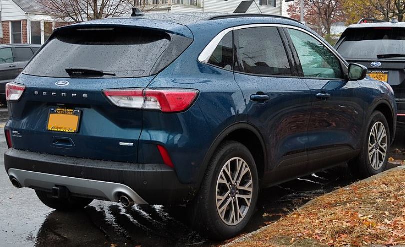 Ford Escape Towing Capacity by Year (2001-2023) - TowStats.com