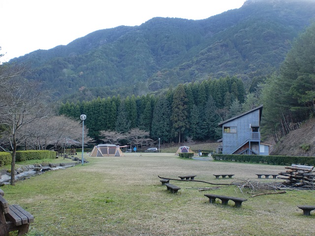 黒髪山の登山口 乳待坊公園にバスでアクセスする方法 登山口ねっと！