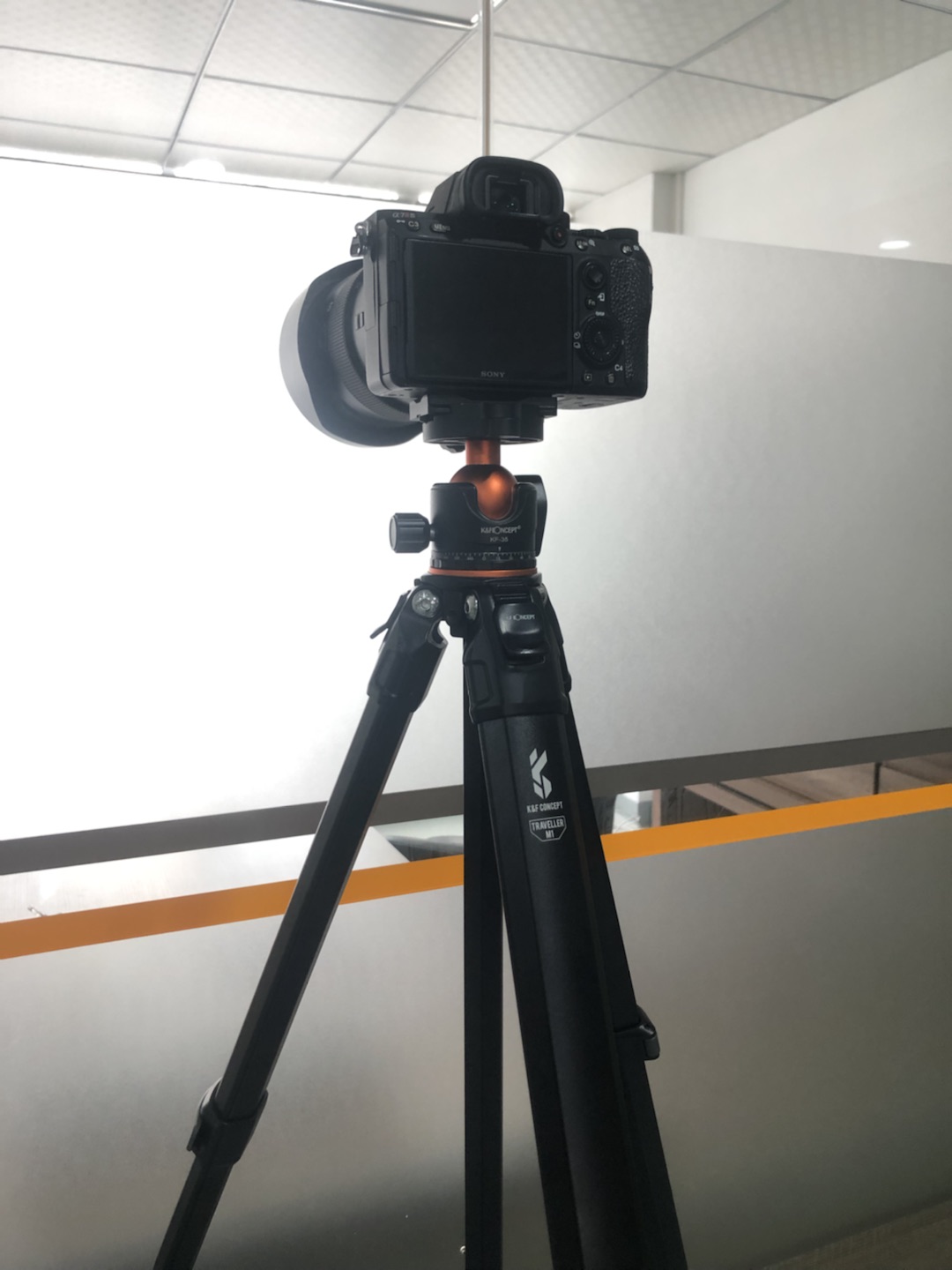 Compact Travel Tripod Aluminium Alloy Camera Tripod 15kg/33.07lbs Load