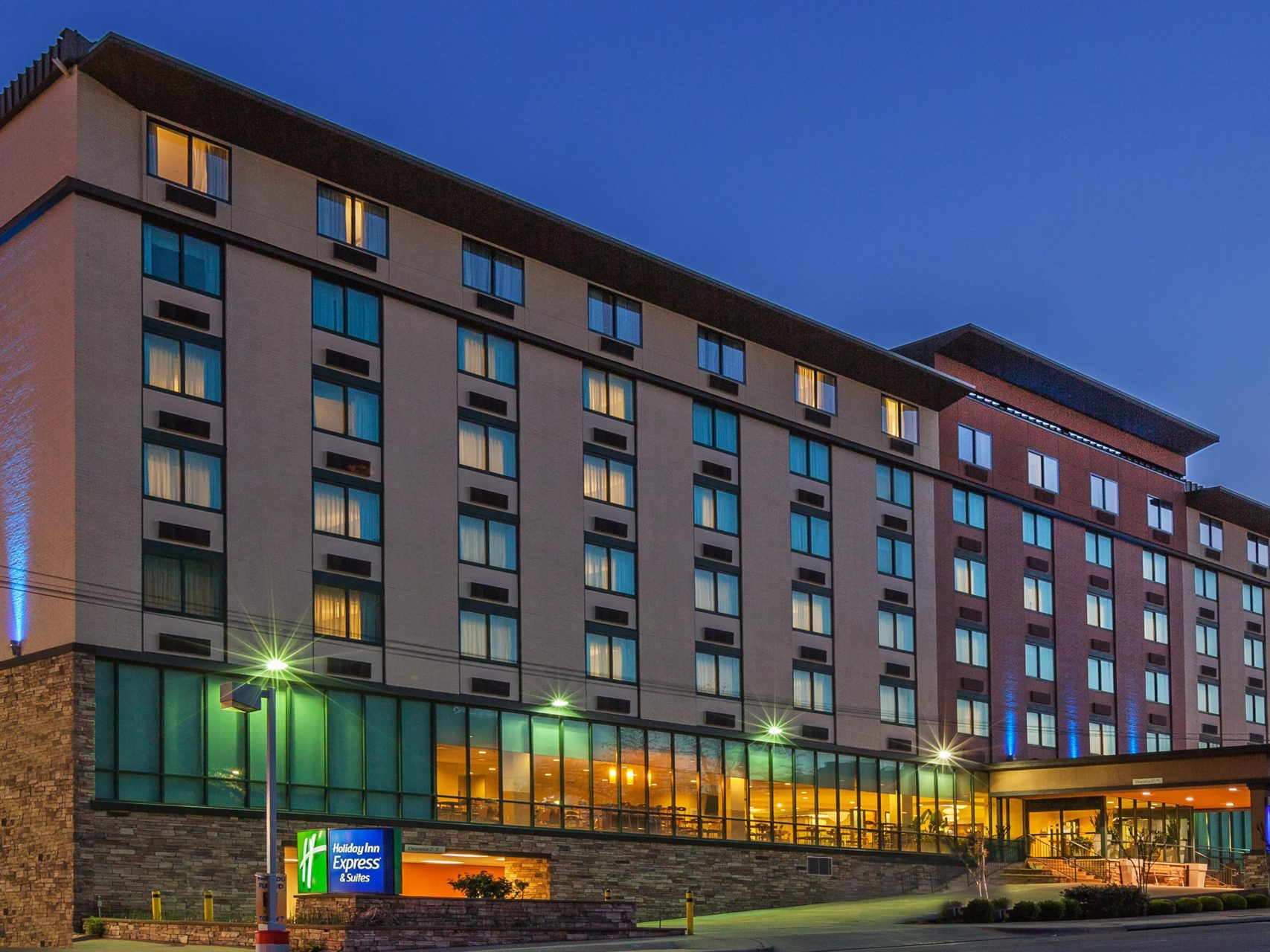 The Plasencia Group Facilitates Sale of Holiday Inn Express & Suites