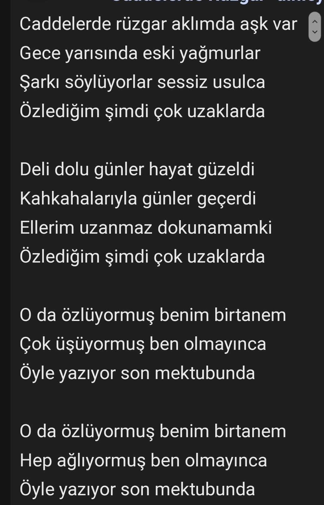 Caddelerde Rüzgâr şarkısının sözleri nedir?