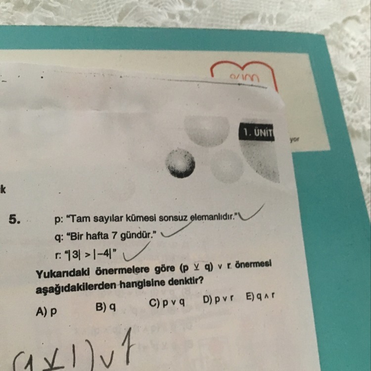 Mantık v altındada alt tire var ne demek arkadaslar bu işaret