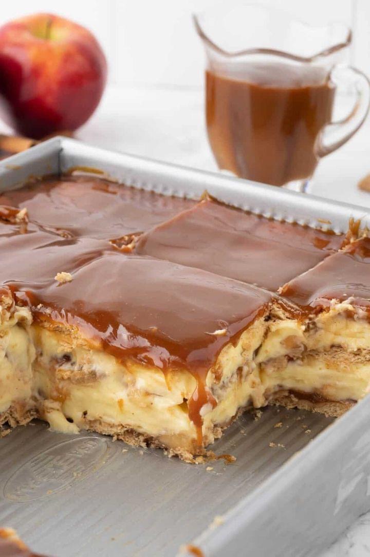 Caramel Apple Eclair Cake Grandma old recipes