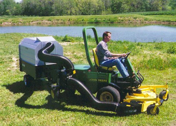 Leaf Vac 865 TracVac