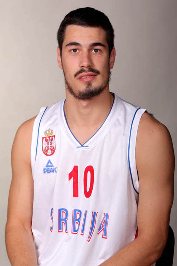 Ko je najlepši srpski košarkaš? Tračara