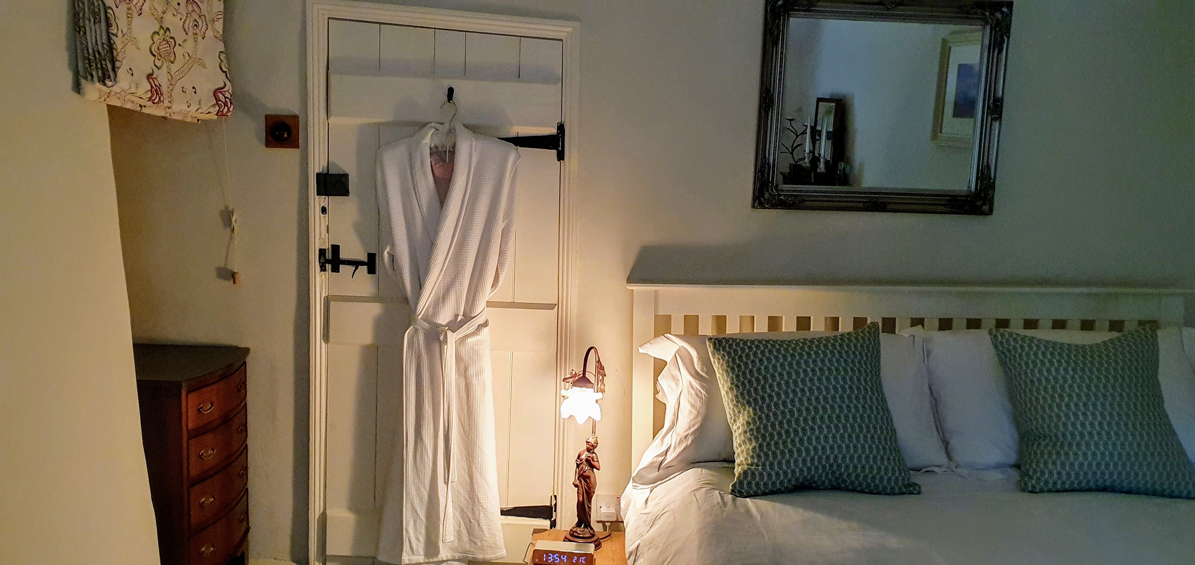 ROSE Tracebridge Cottage Bed and Breakfast