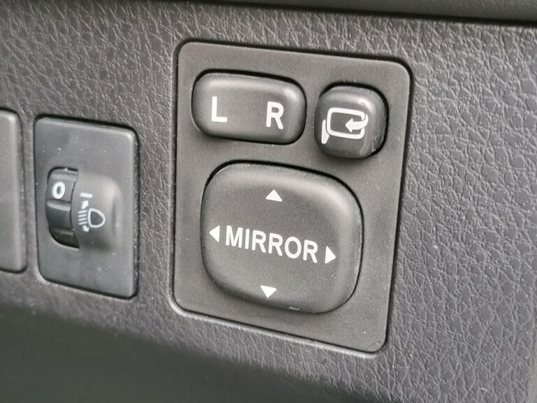 Auto Folding Mirror Module suits Toyota Rav4 201318 Trac Electronics