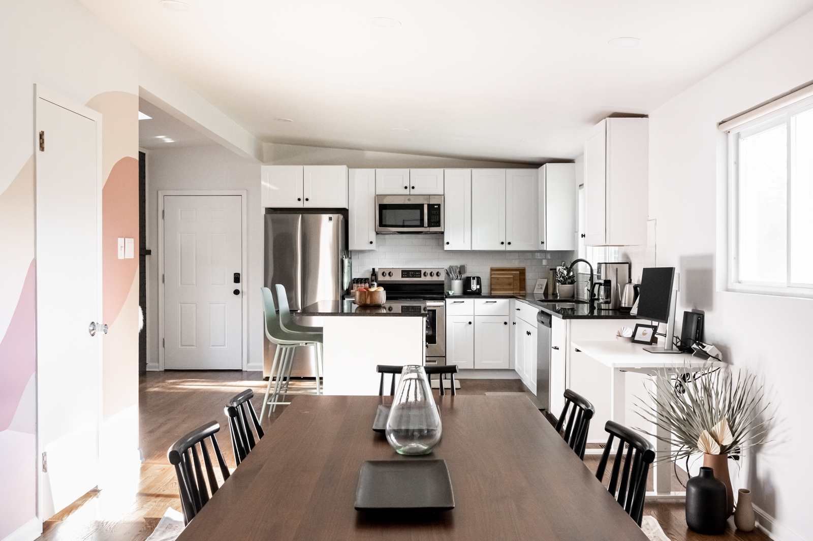 Mid Century Modern Living Near Olde Town Arvada Vacation Rental in