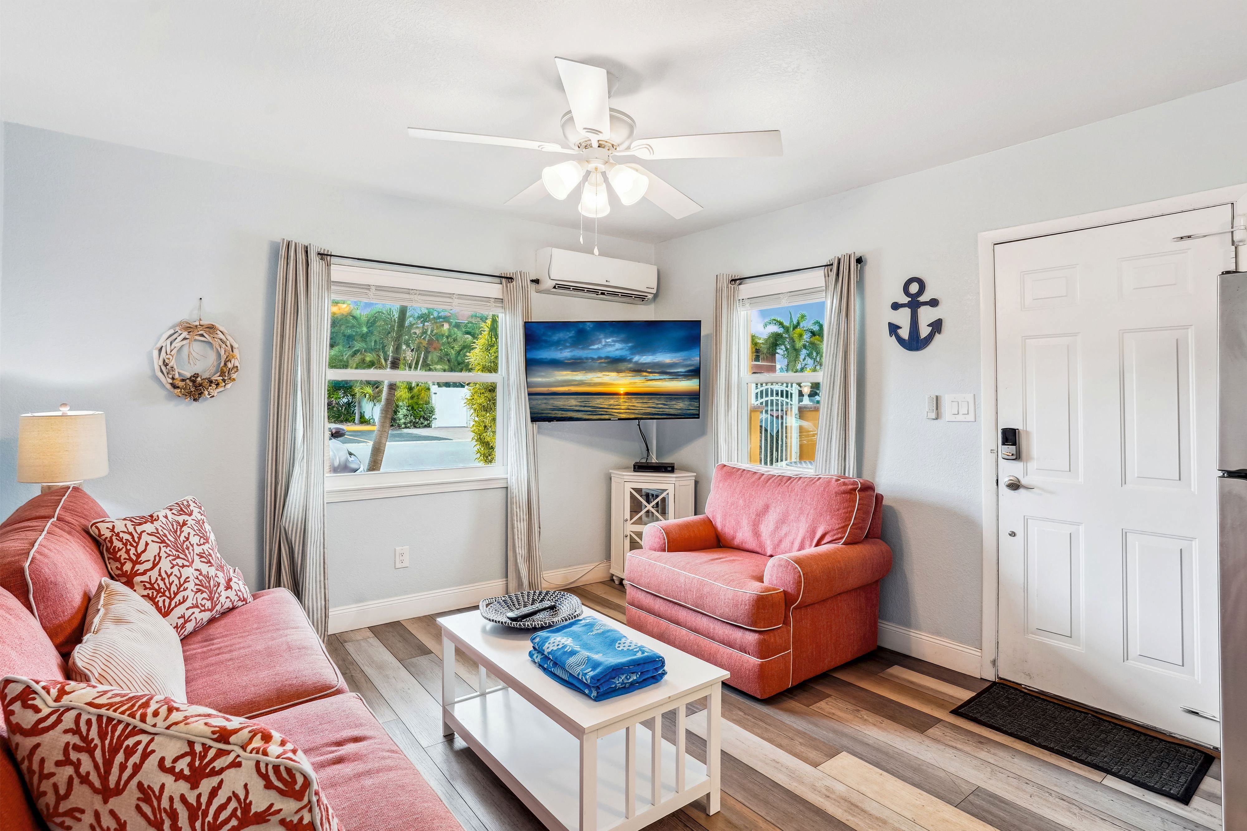 Upham Beach Inn 12 1BR Suite