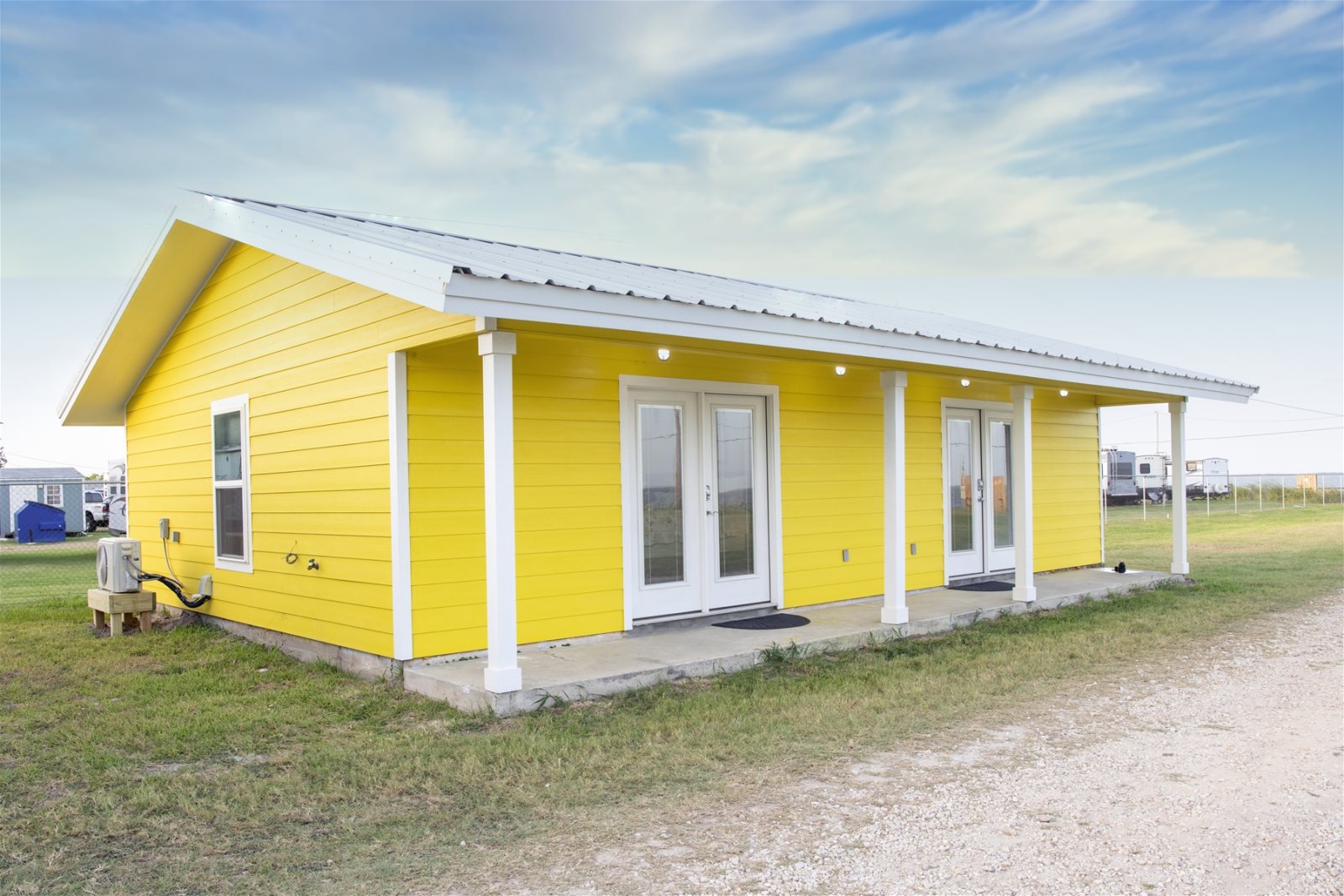 Yellow Warbler A Condominium Rental Lamar, TX