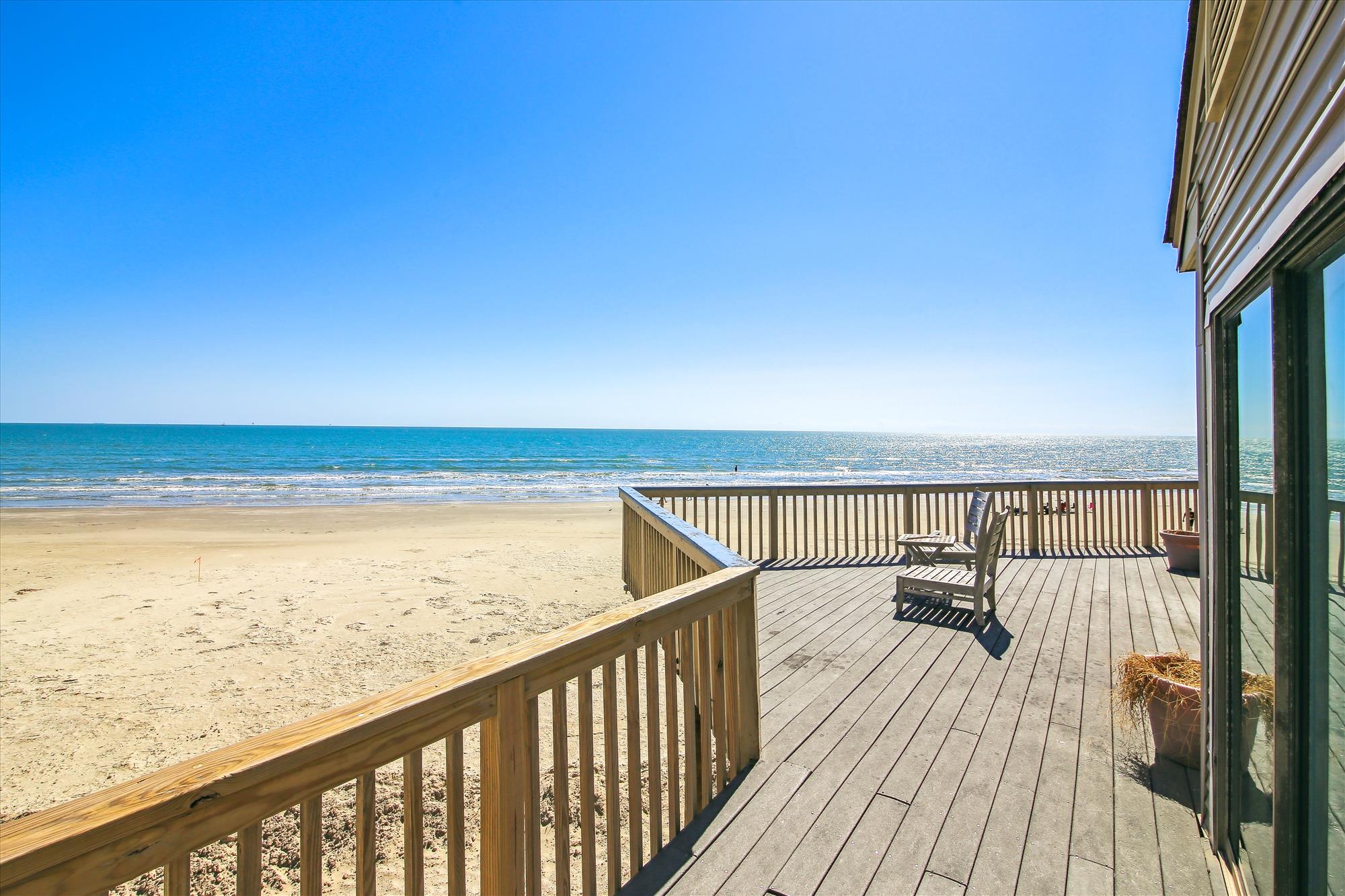 Pirates' Beach Retreat Home Rental Galveston, TX