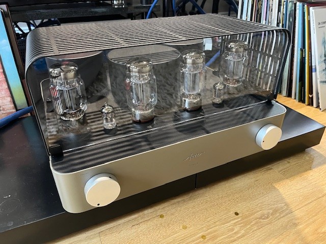 Fezz Audio - Evo Titania Integrated Amp | Tracking Angle
