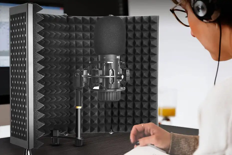What Does a Microphone Isolation Shield Do Explained