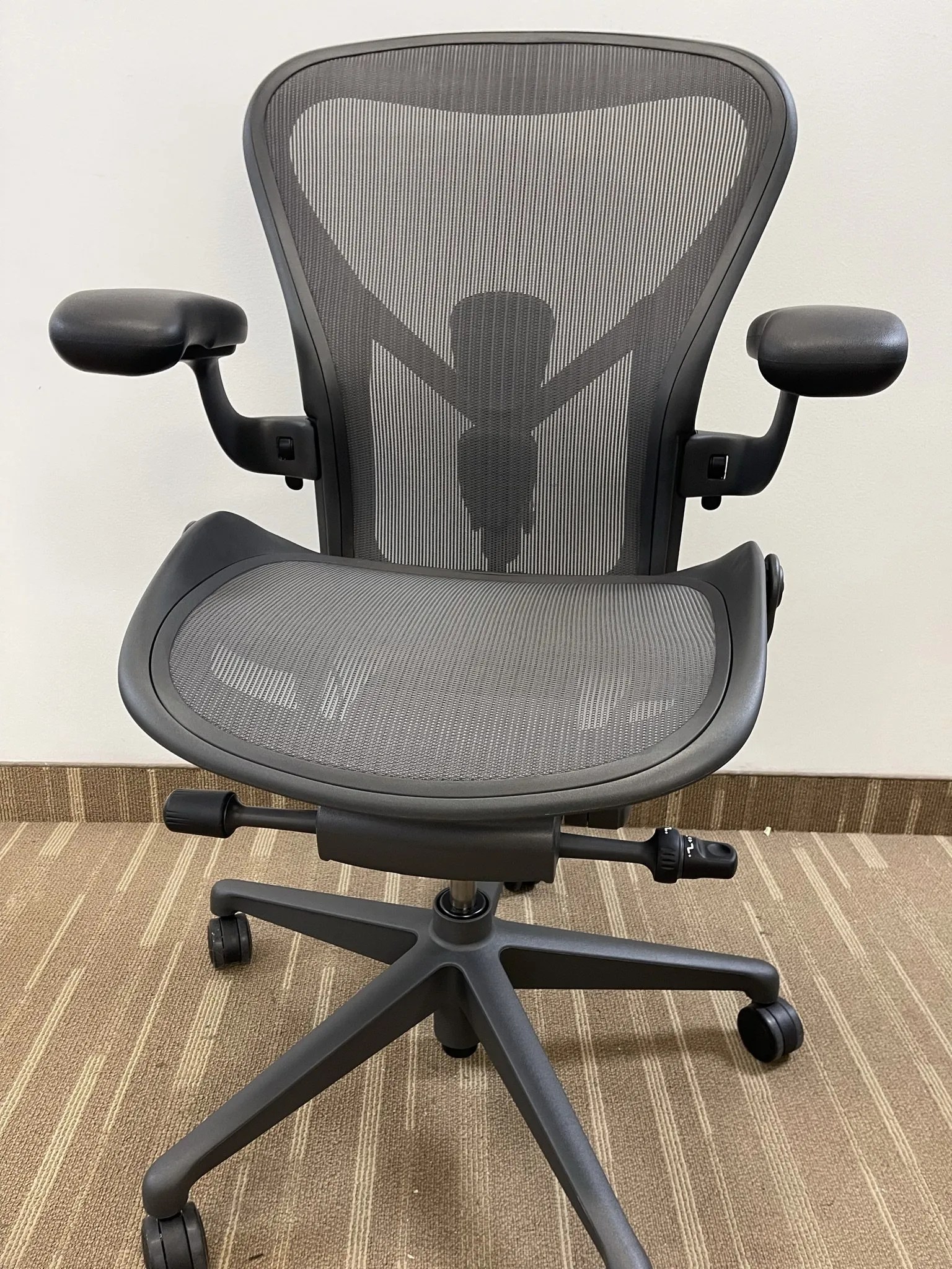 Pre owned Herman Miller "Remastered" Aeron Task chair