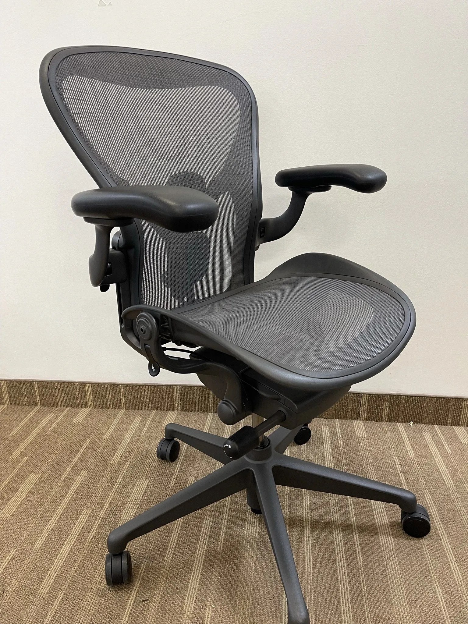 Pre owned Herman Miller "Remastered" Aeron Task chair