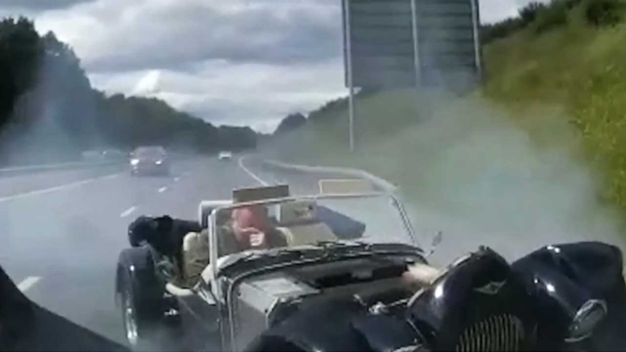 Διέλυσε το του στην ευθεία (+video) TRACTION.GR
