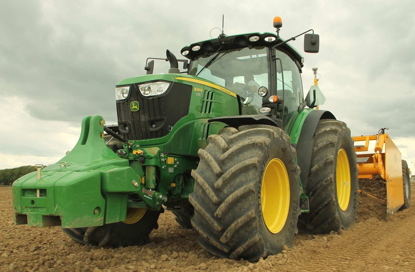 John Deere 6210R Tractor Specs