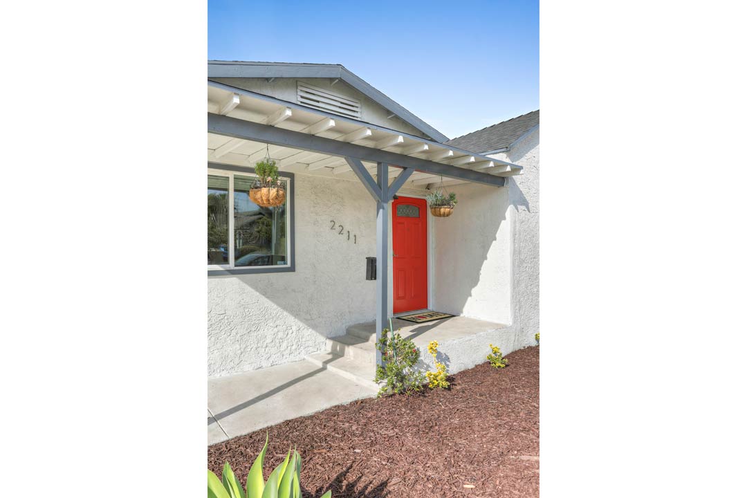 2211 S Cloverdale Ave Mid City Tracy Do Coldwell Banker Realty