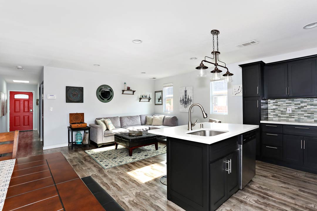 2211 S Cloverdale Ave Mid City Tracy Do Coldwell Banker Realty