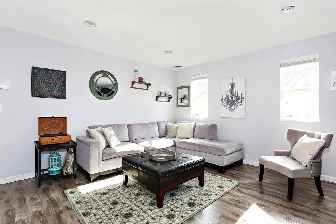 2211 S Cloverdale Ave Mid City Tracy Do Coldwell Banker Realty