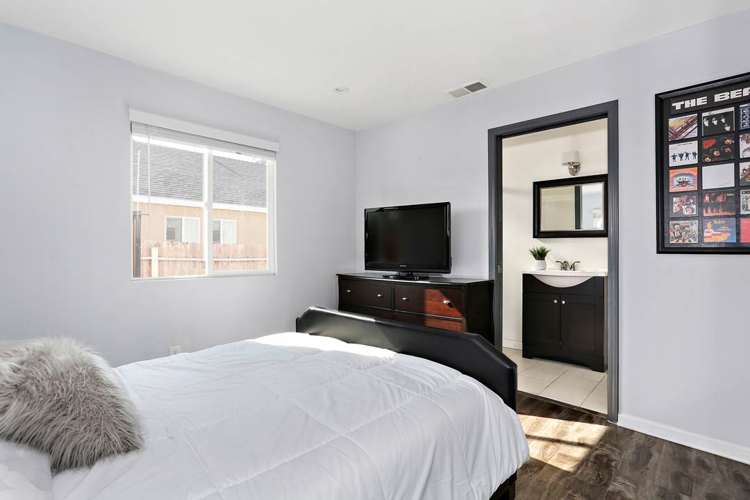 2211 S Cloverdale Ave Mid City Tracy Do Coldwell Banker Realty