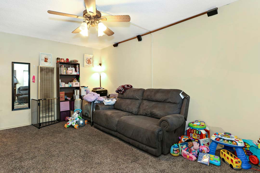 2020 Wollam St Glassell Park Tracy Do Coldwell Banker Realty