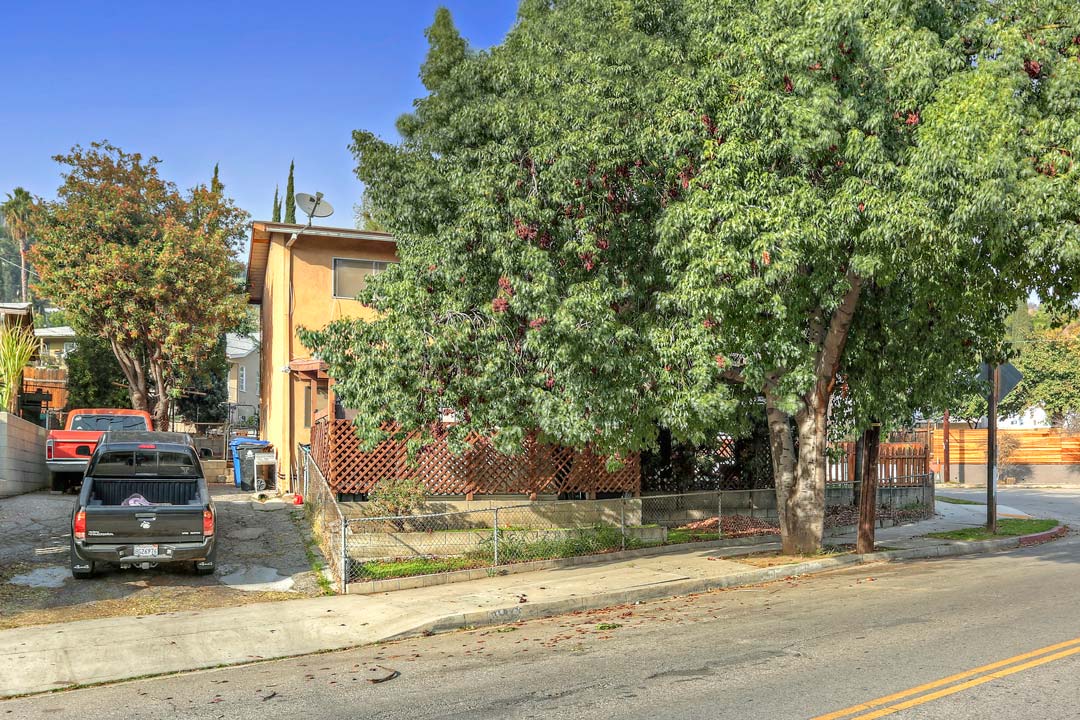 2020 Wollam St Glassell Park Tracy Do Coldwell Banker Realty