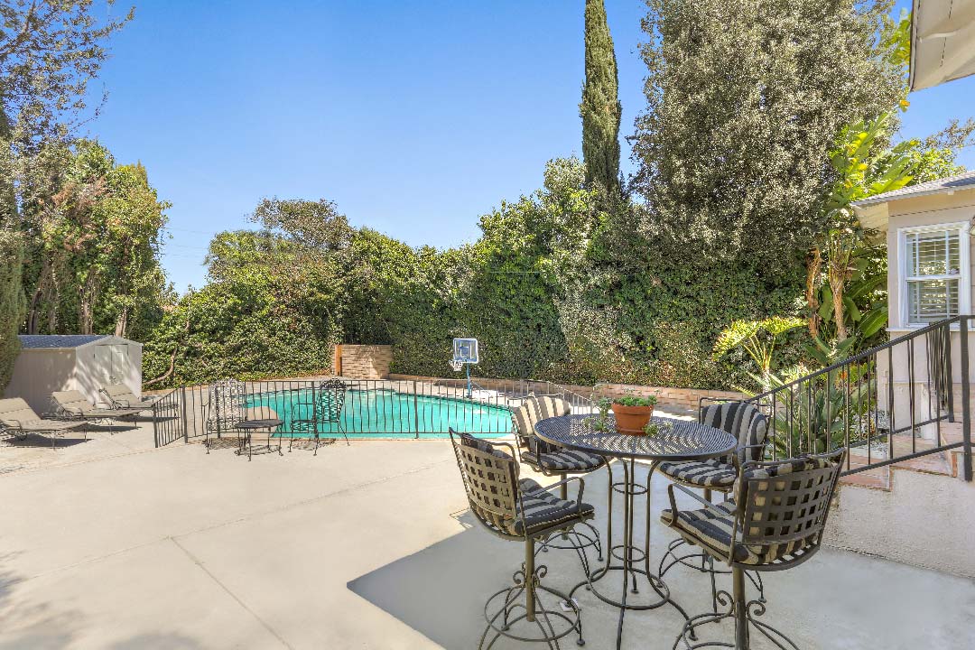 12153 Maxwellton Rd Studio City Tracy Do Compass Real Estate