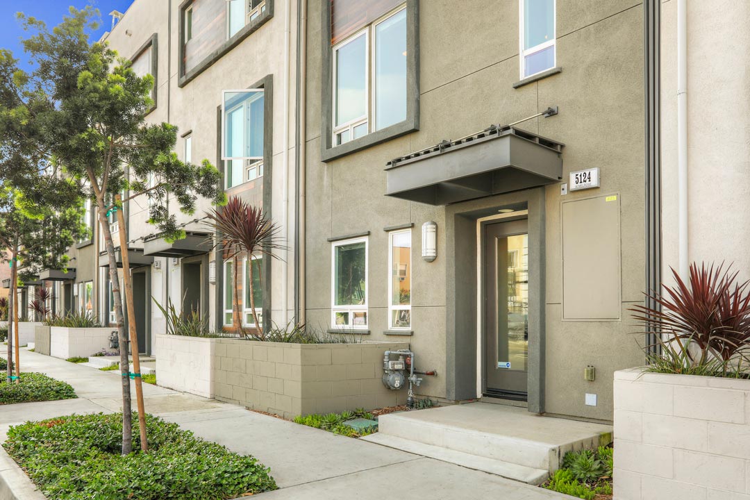 5124 Melrose Ave Los Angeles Tracy Do Coldwell Banker Realty