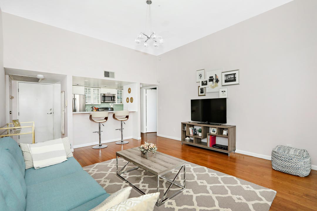 960 Sanborn Ave 7 Silver Lake Tracy Do Coldwell Banker Realty