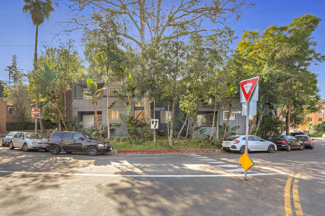 960 Sanborn Ave 7 Silver Lake Tracy Do Coldwell Banker Realty