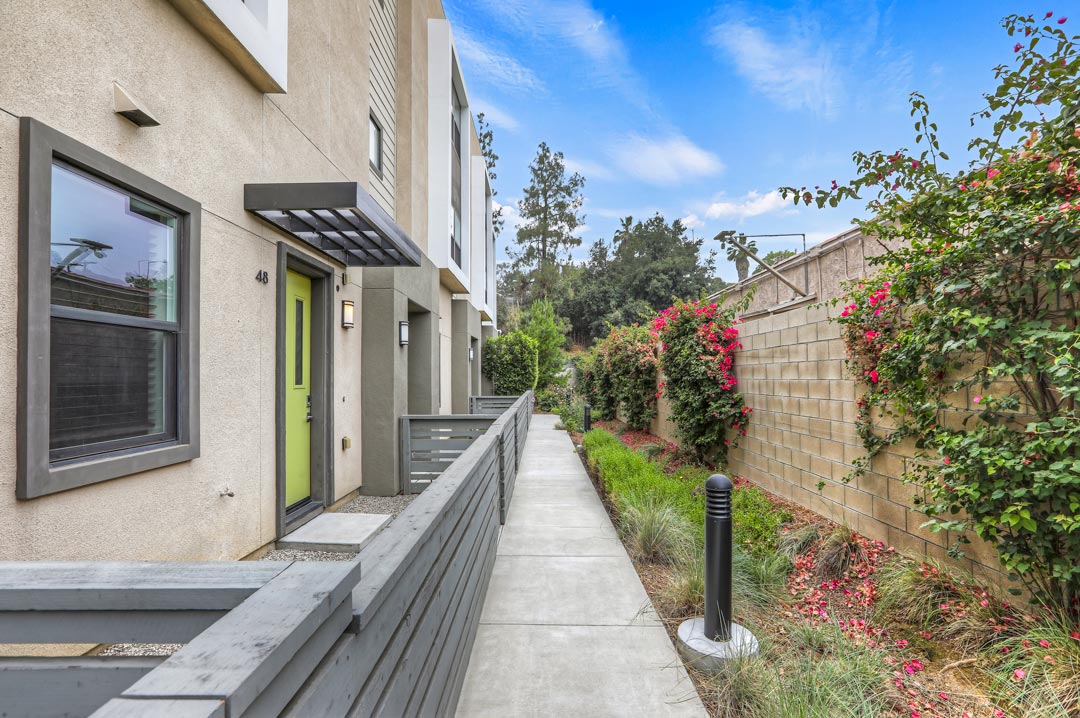 3945 Eagle Rock Blvd 48 Glassell Park Tracy Do Coldwell Banker